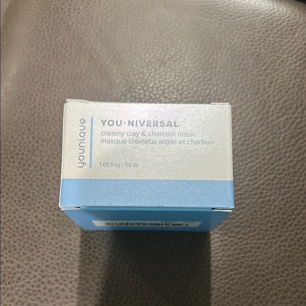 Younique YOU·NIVERSAL Creamy Clay & Charcoal Mask - Blue